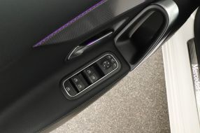 Mercedes-Benz A - 2021