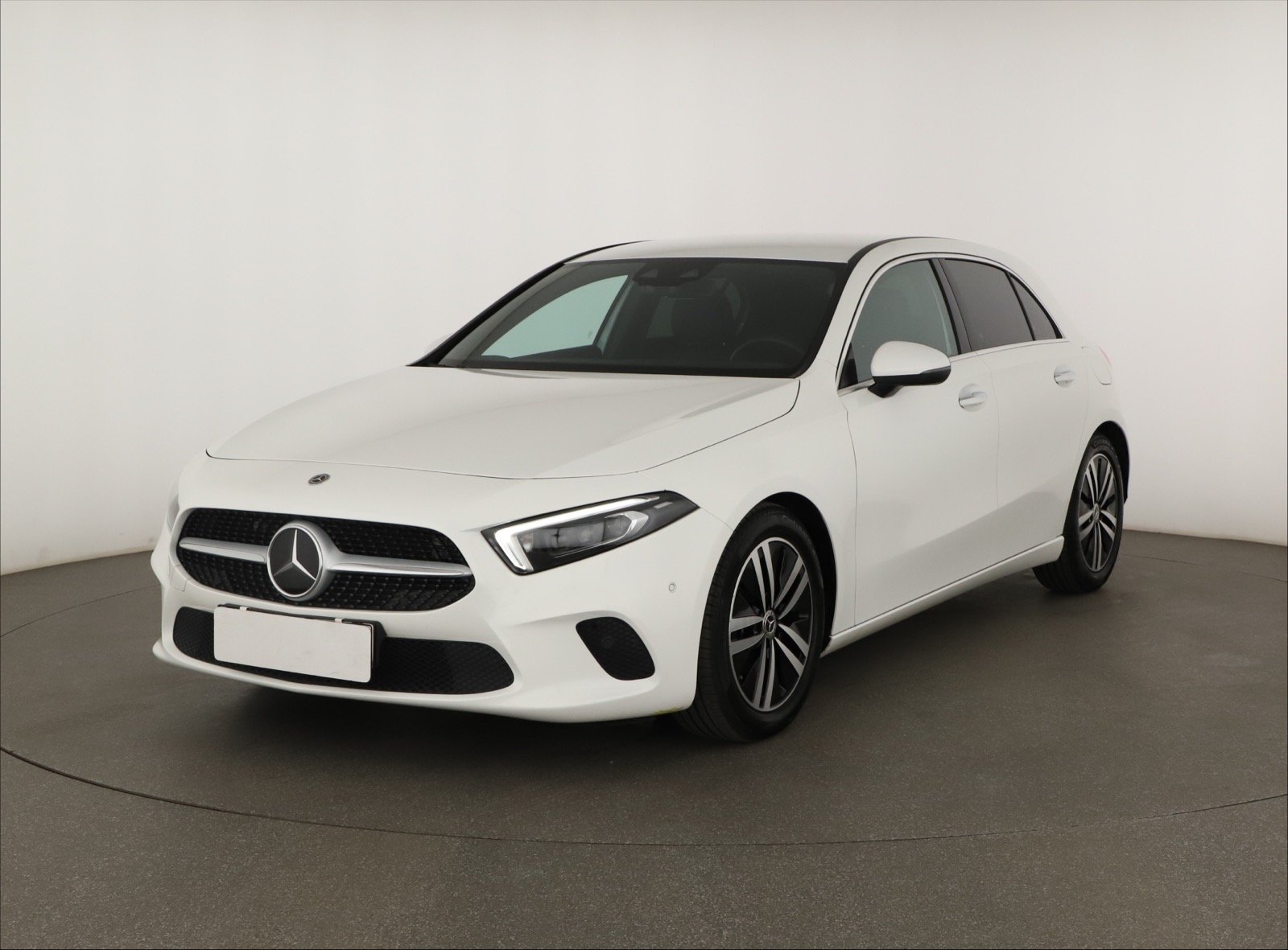 Mercedes-Benz A - 2021