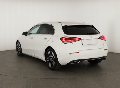 Mercedes-Benz A - 2021