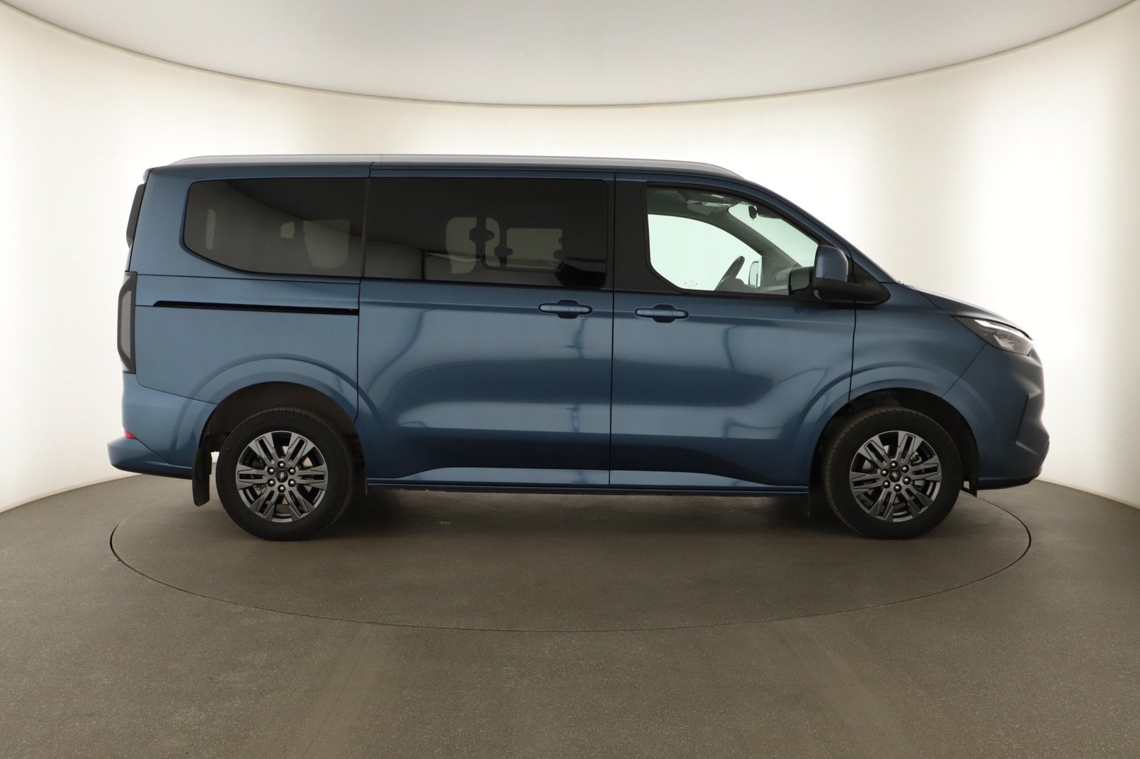 Ford Tourneo Custom - 2025