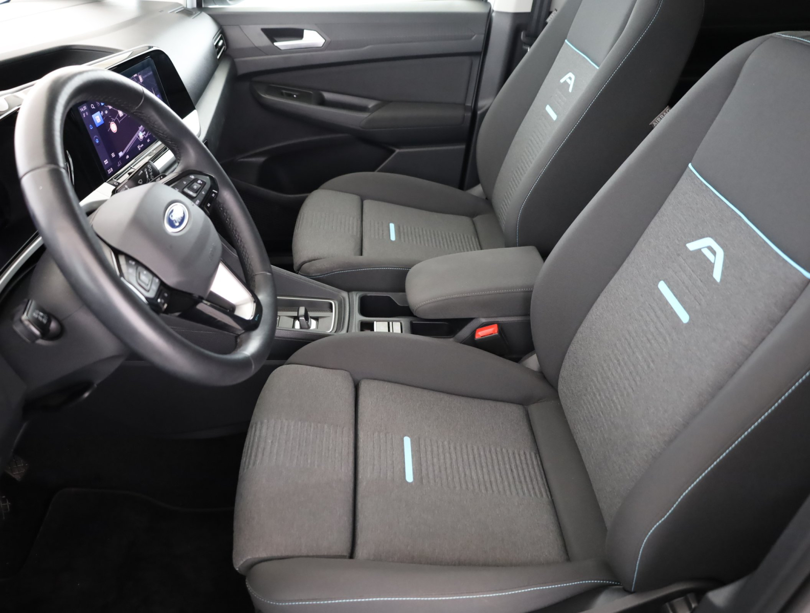 Ford Tourneo Connect - 2025