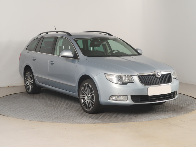 Škoda Superb 2012