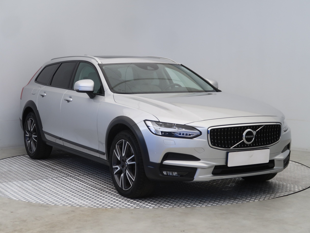 Volvo V90 Cross Country