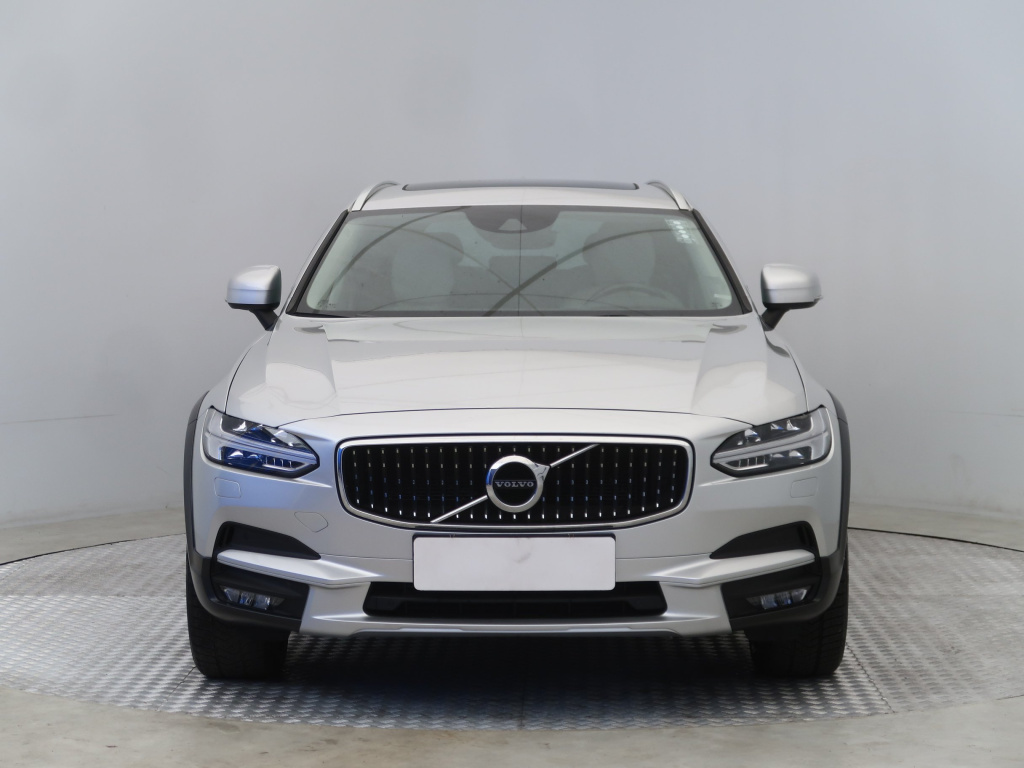 Volvo V90 Cross Country