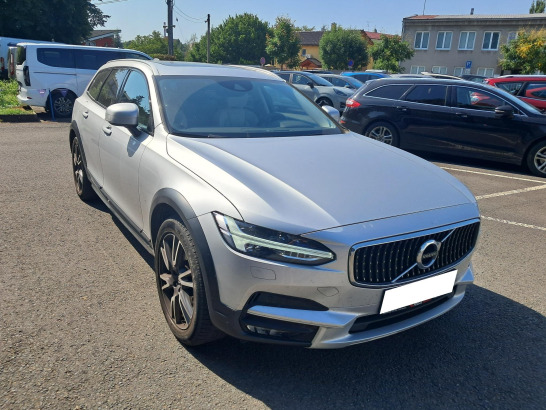 Volvo V90 Cross Country