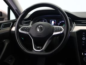 Volkswagen Passat - 2020