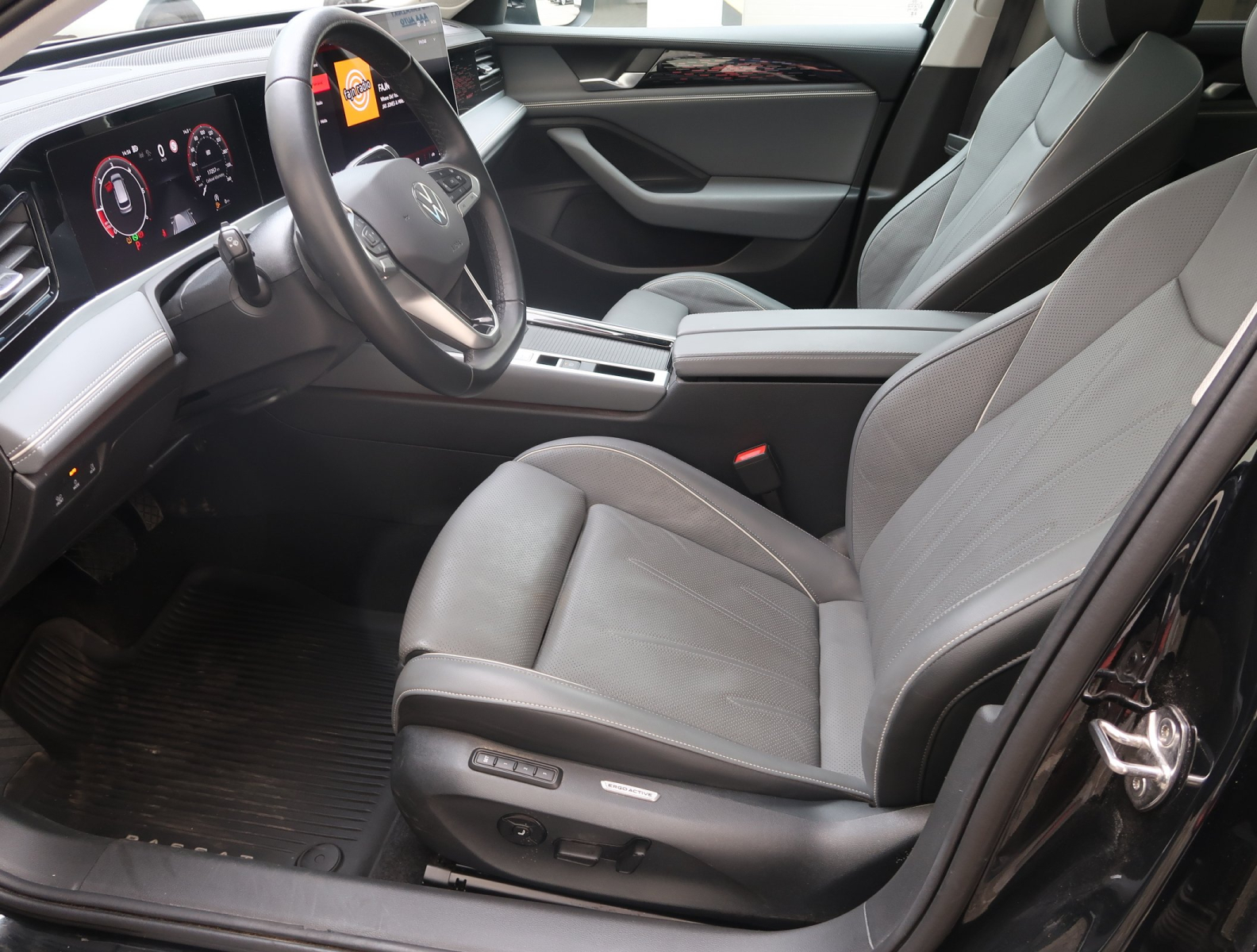 Volkswagen Passat - 2024