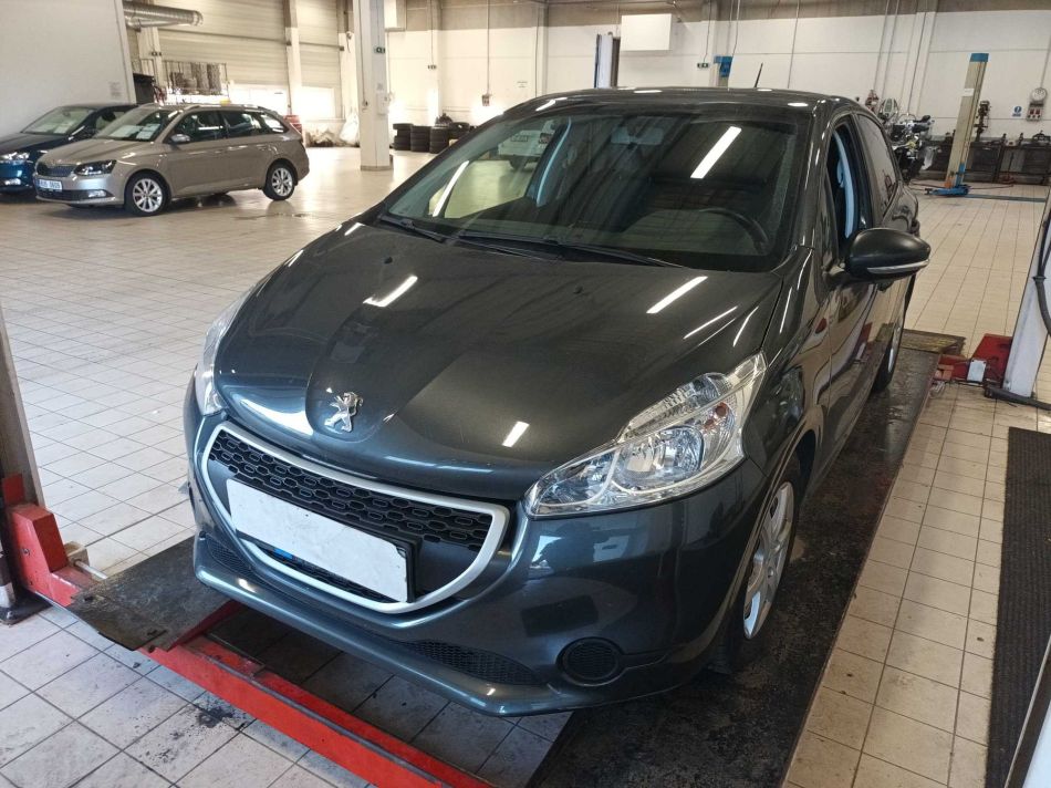 Peugeot 208 - 2013