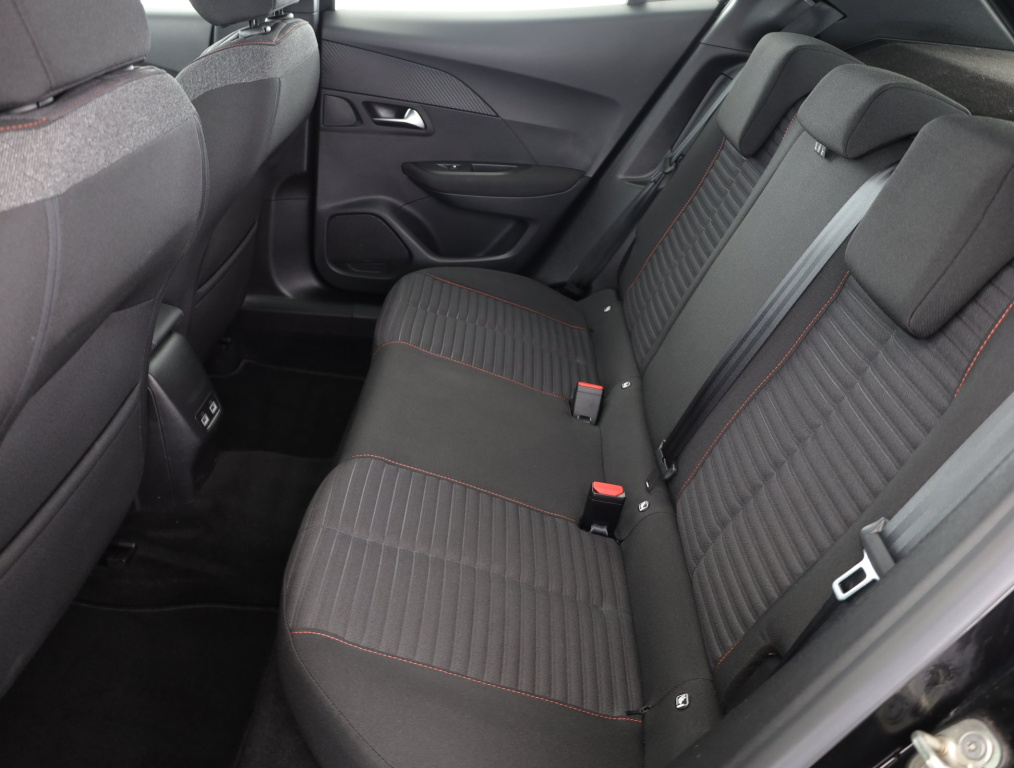 Peugeot e-2008