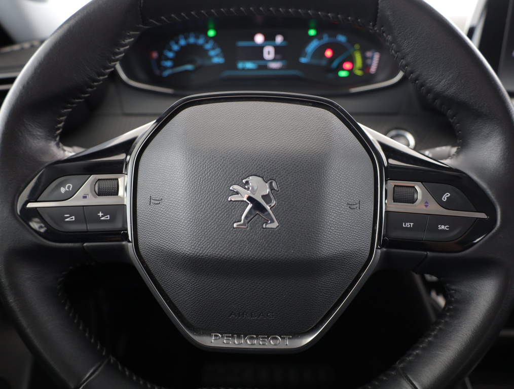 Peugeot e-2008