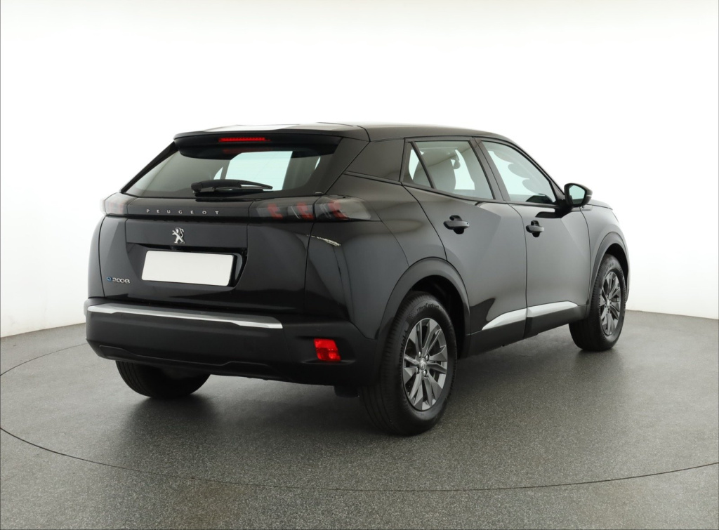 Peugeot e-2008
