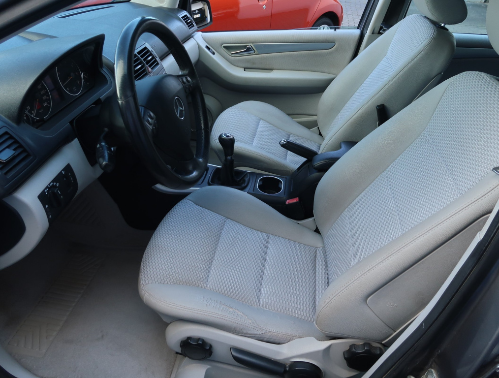 Mercedes-Benz A