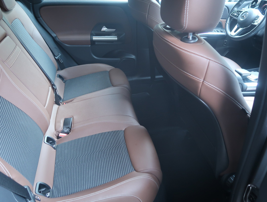 Mercedes-Benz B
