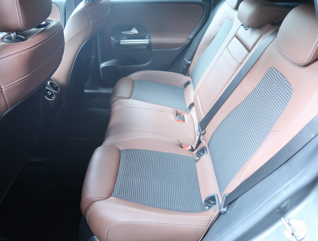 Mercedes-Benz B