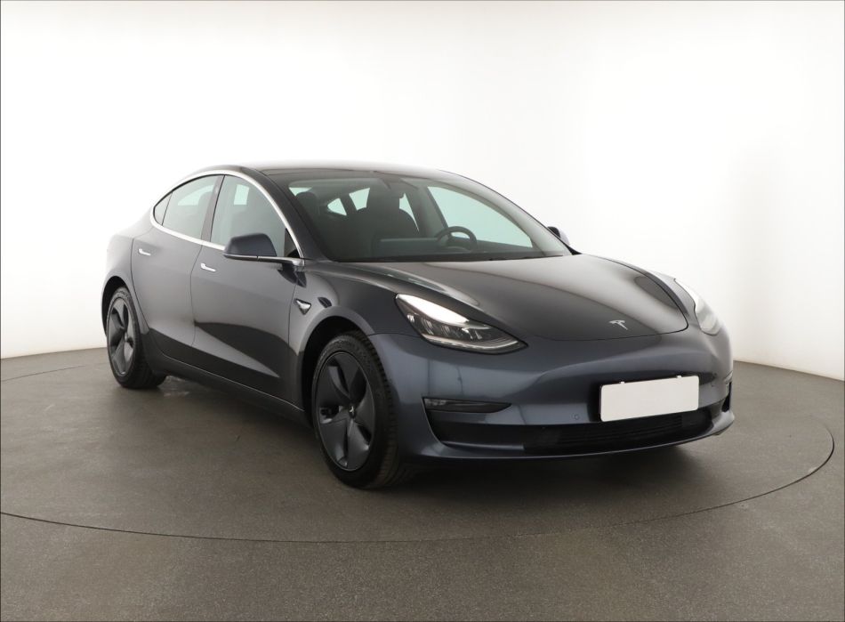 Tesla Model 3 - 2019