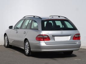 Mercedes-Benz E - 2007