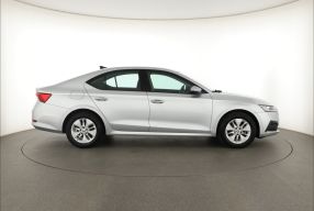 Škoda Octavia - 2023