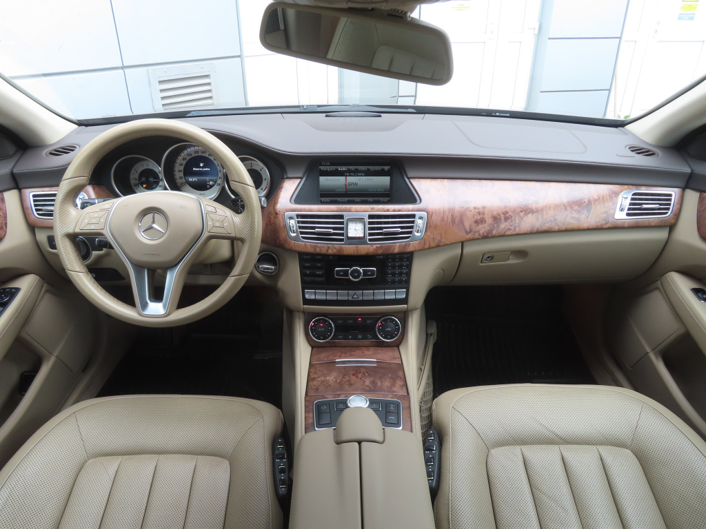 Mercedes-Benz CLS