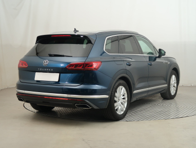 Volkswagen Touareg - 2021
