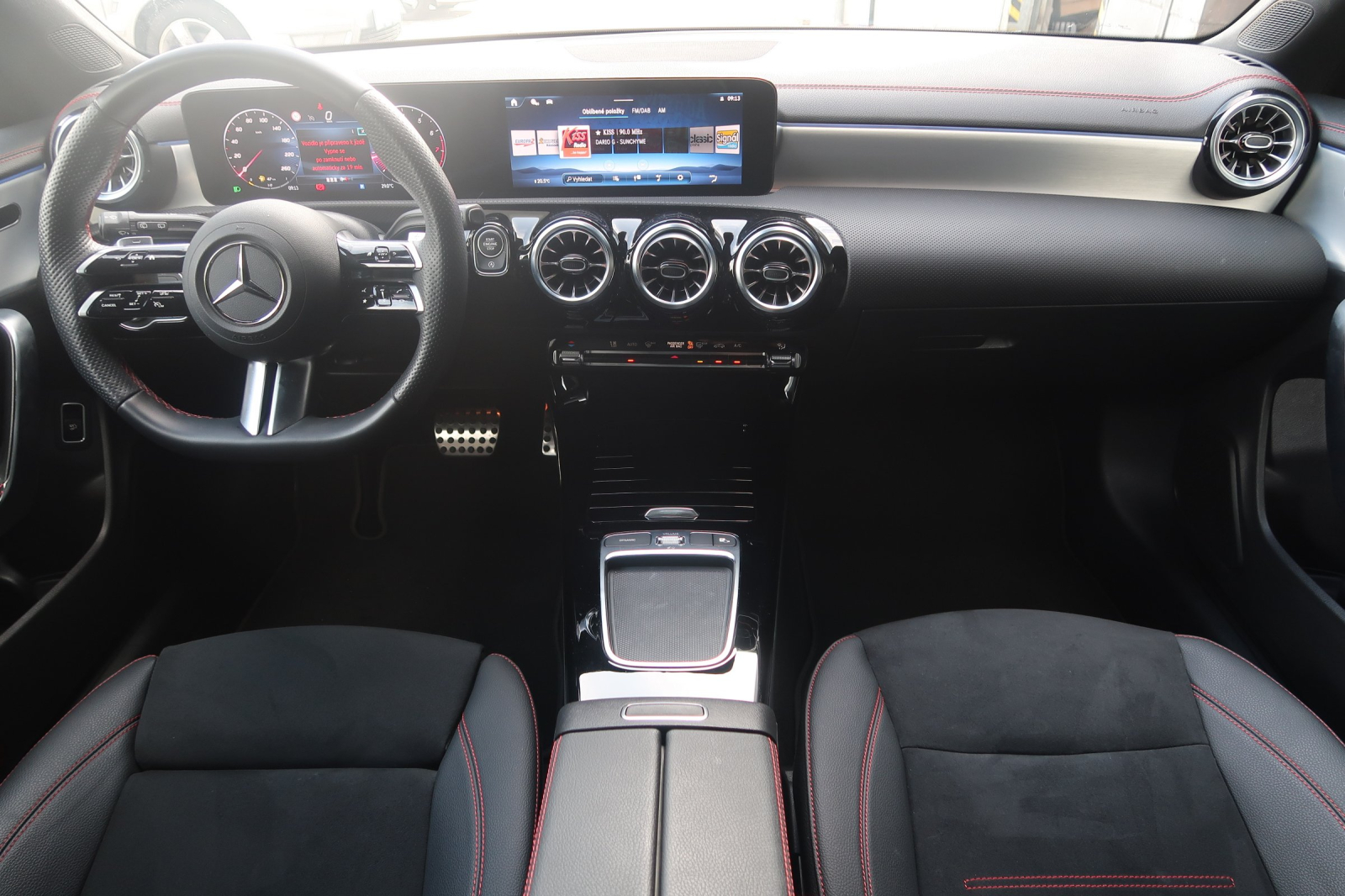 Mercedes-Benz CLA - 2024