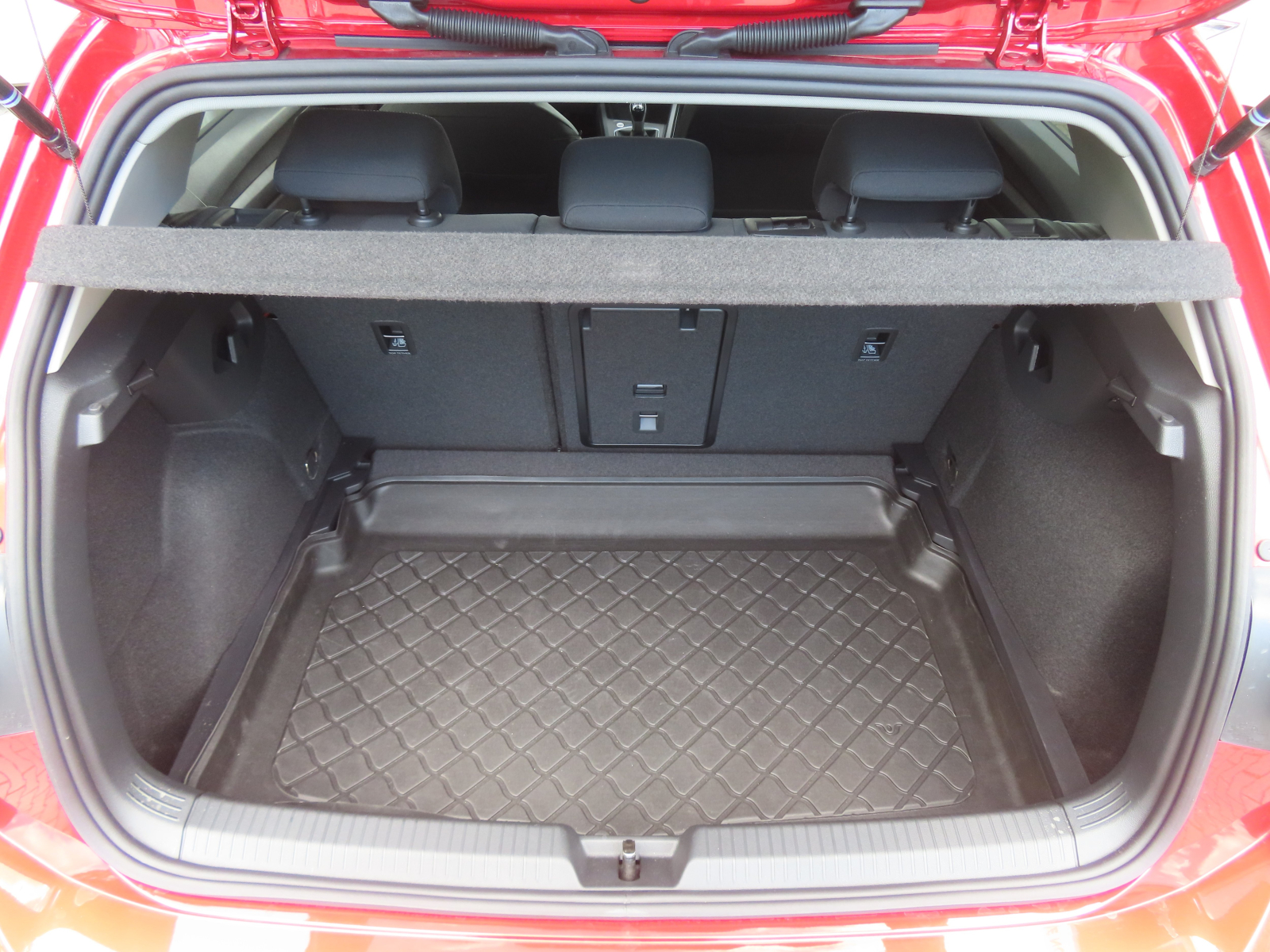 Volkswagen Golf - 2024