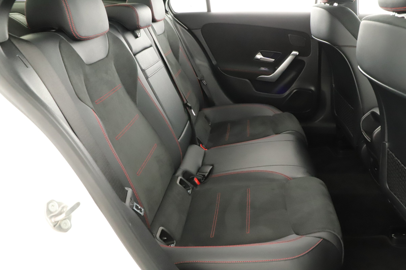 Mercedes-Benz A - 2021