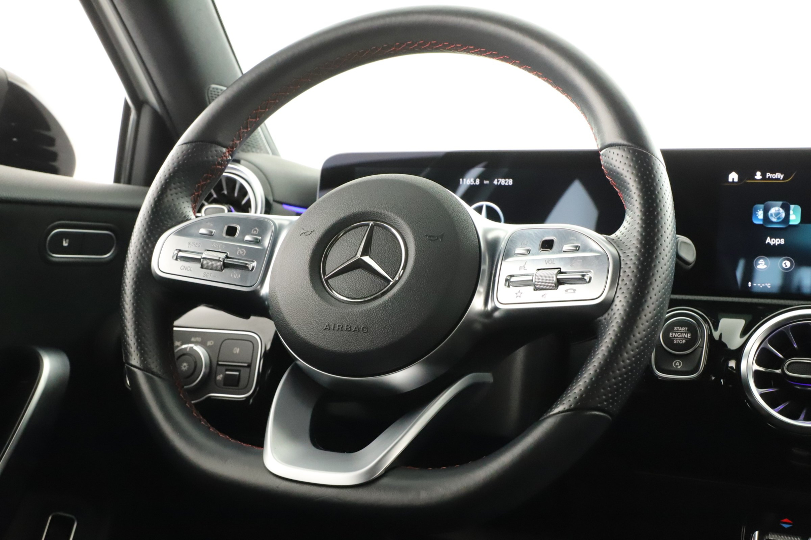 Mercedes-Benz A - 2021