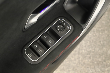 Mercedes-Benz A - 2021