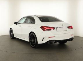 Mercedes-Benz A - 2021