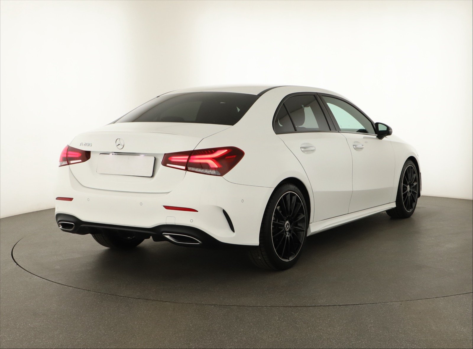 Mercedes-Benz A - 2021