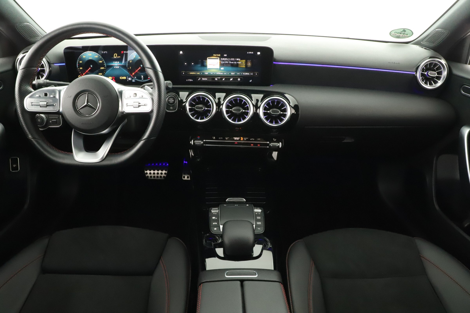 Mercedes-Benz A - 2021