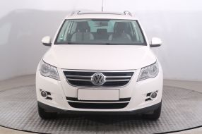 Volkswagen Tiguan - 2010