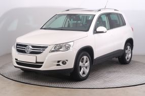 Volkswagen Tiguan - 2010