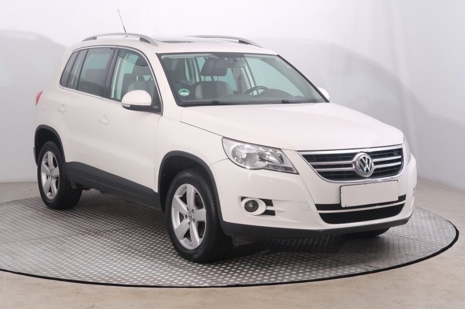 Volkswagen Tiguan - 2010