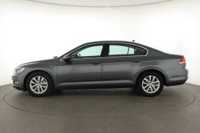 Volkswagen Passat - 2015