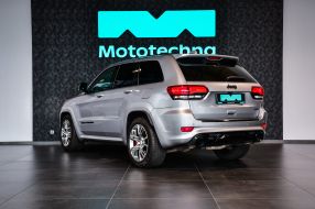 Jeep Grand Cherokee - 2020