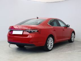Škoda Superb - 2023