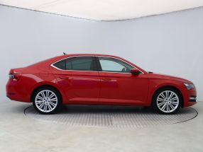 Škoda Superb - 2023