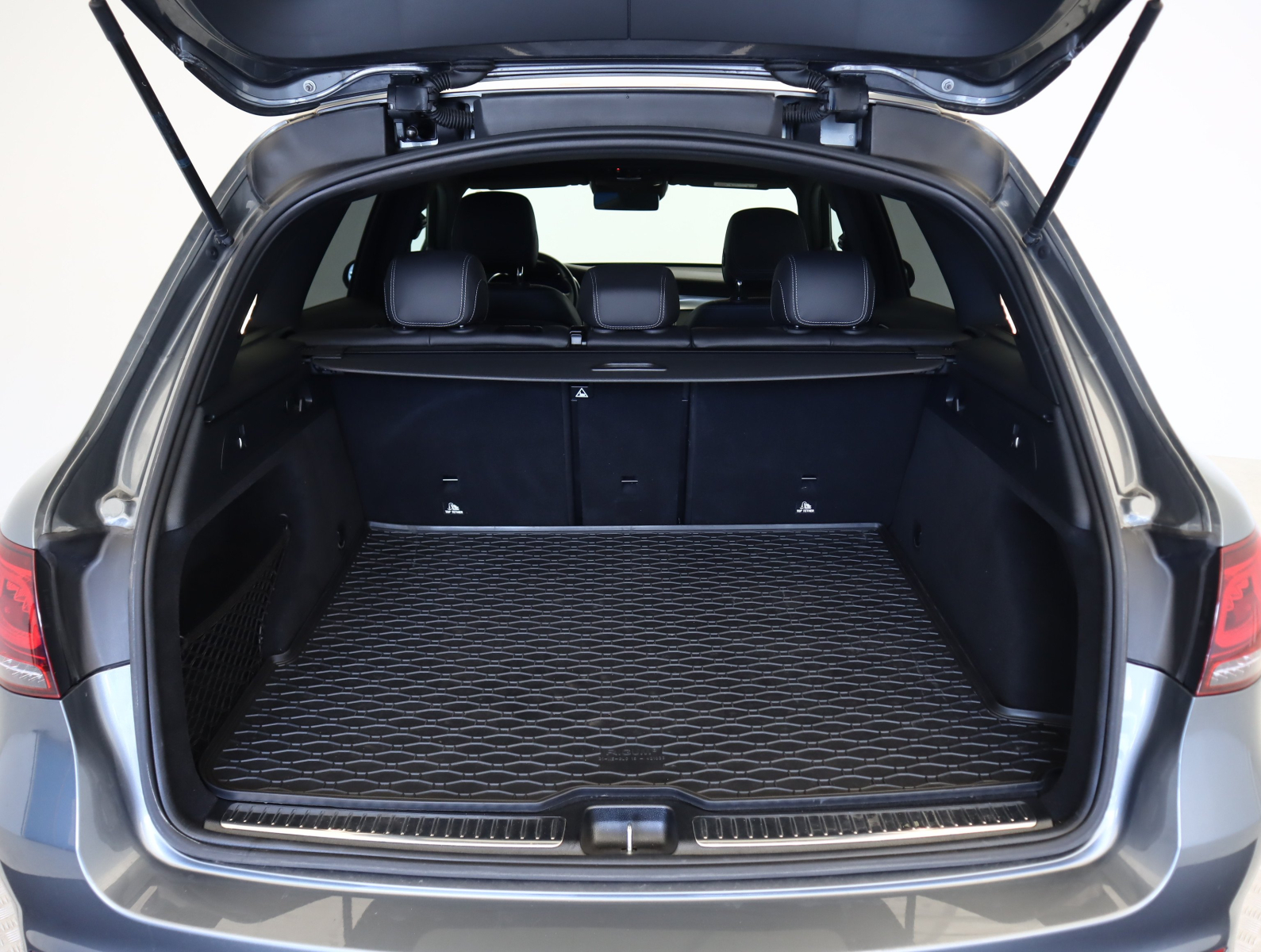 Mercedes-Benz GLC - 2021