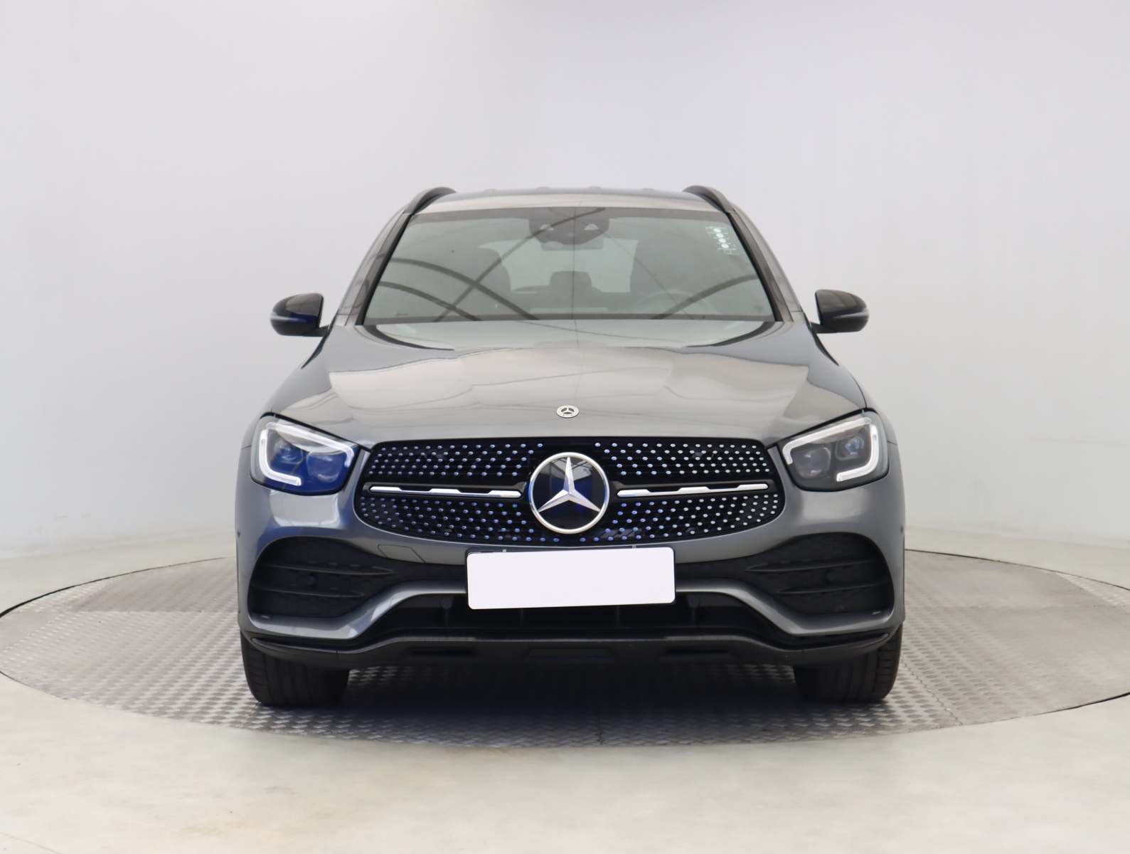 Mercedes-Benz GLC - 2021