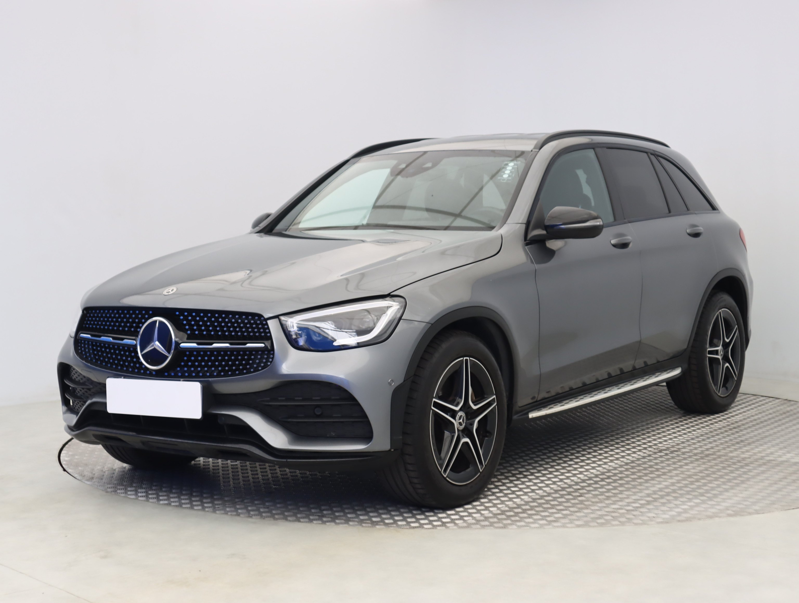 Mercedes-Benz GLC - 2021