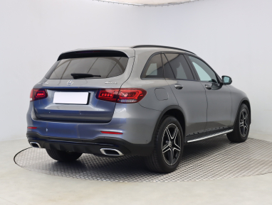 Mercedes-Benz GLC - 2021