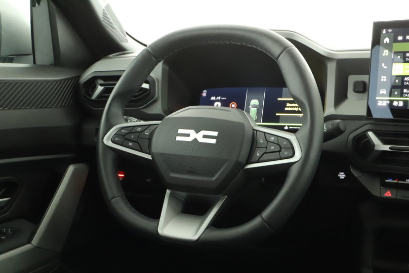Dacia Bigster, 2025