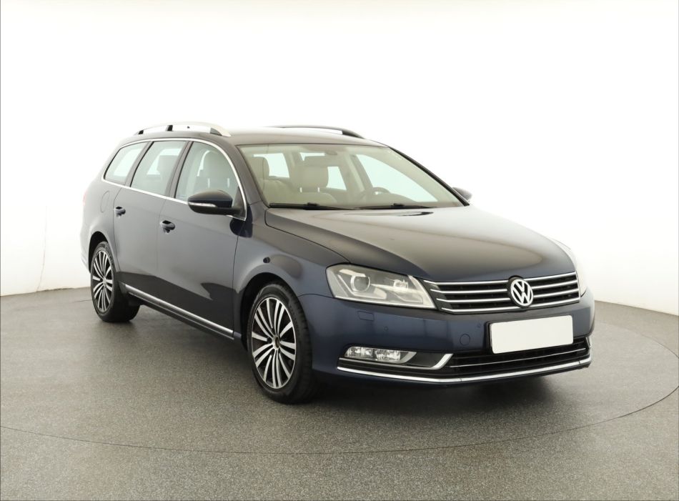 Volkswagen Passat - 2012