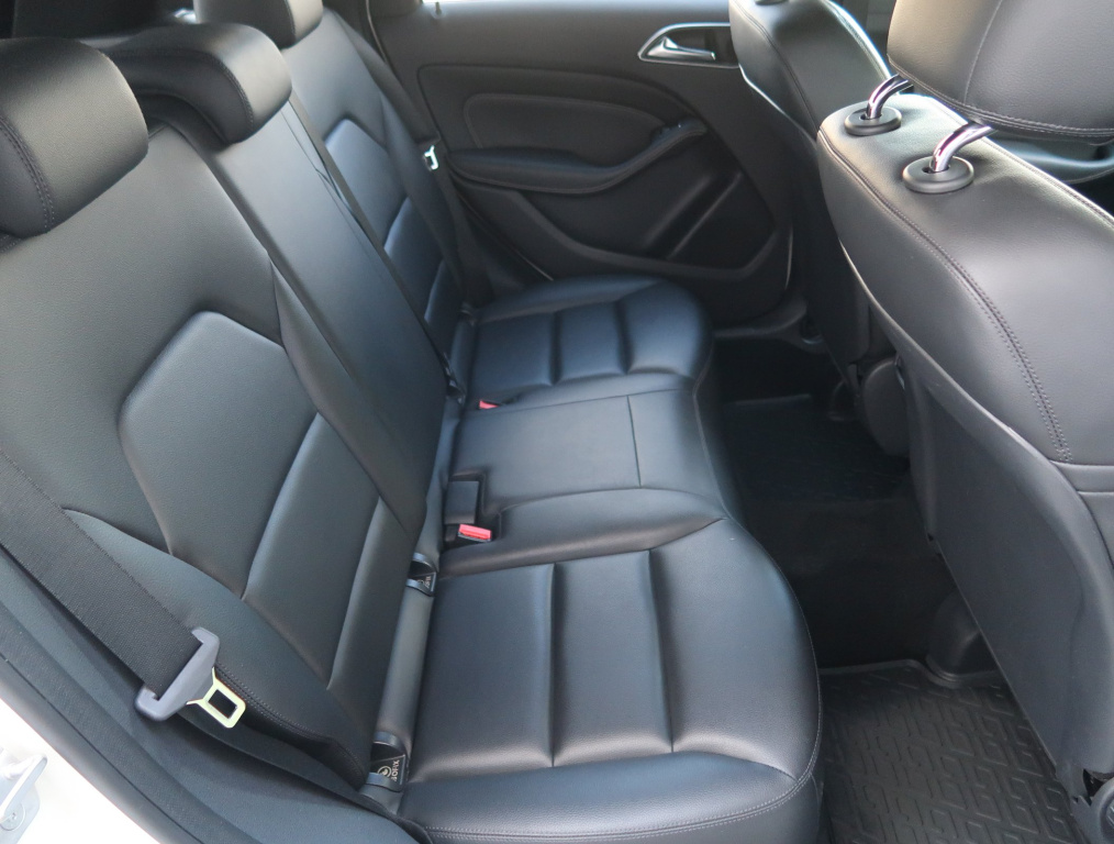 Mercedes-Benz B