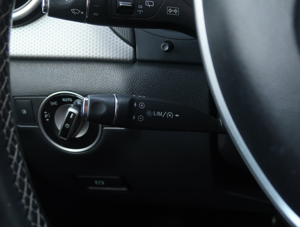 Mercedes-Benz B