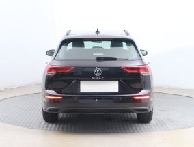 Volkswagen Golf - 2021