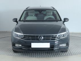 Volkswagen Passat - 2021