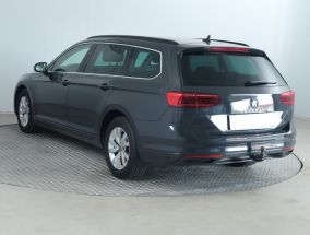Volkswagen Passat - 2021