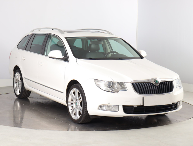 Škoda Superb 2012